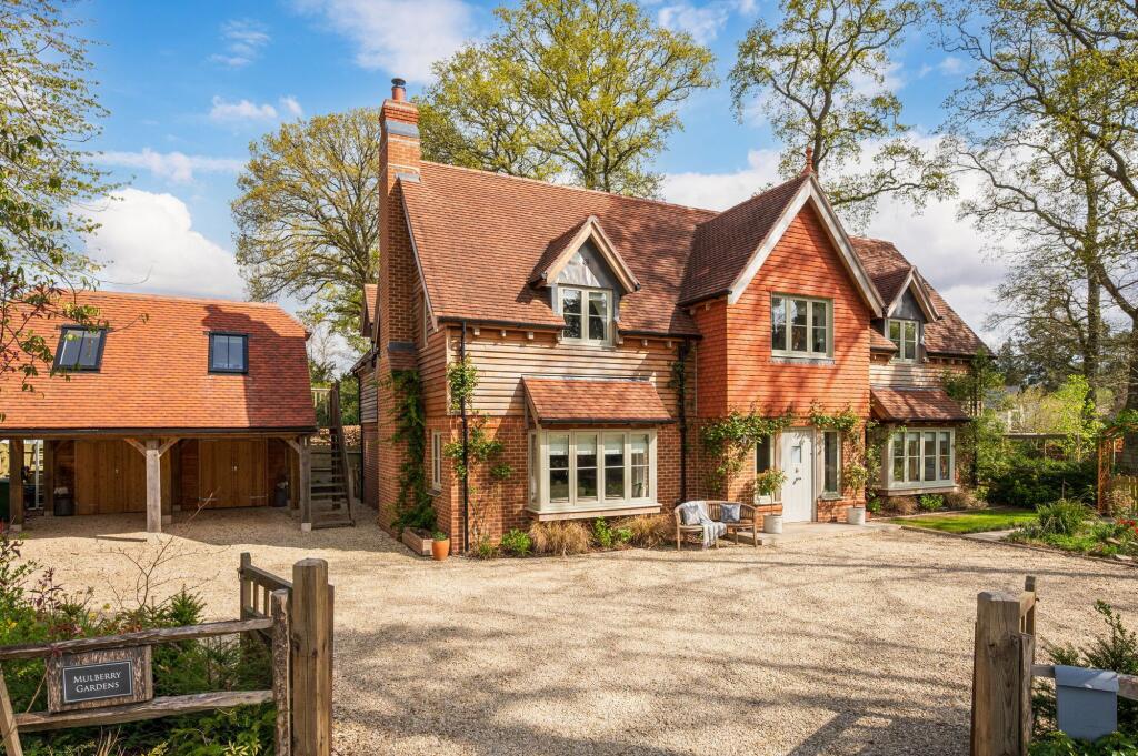 Mulberry Gardens From Gate