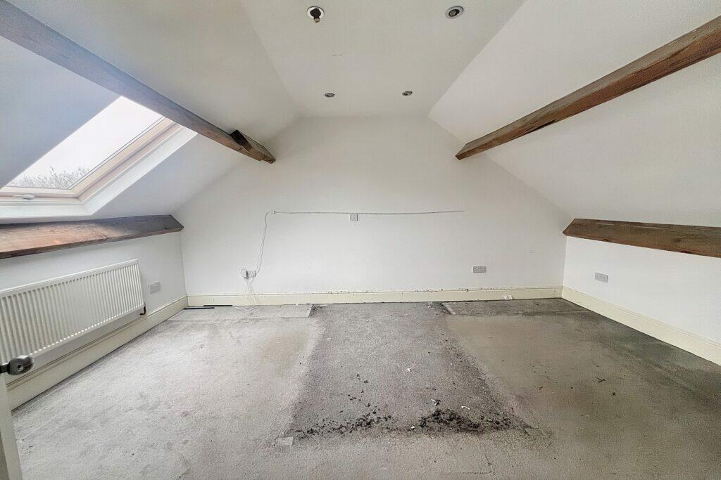 Alexandra Terrace, Sutton-in-Ashfield - Attic Room