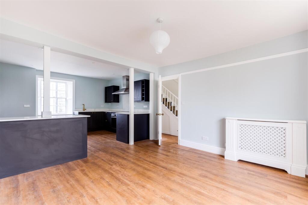 Regent Terrace 1-30.jpg
