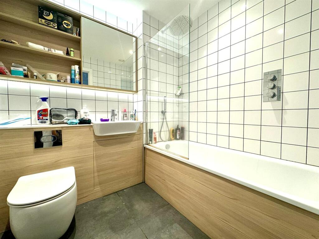Bathroom.jpeg