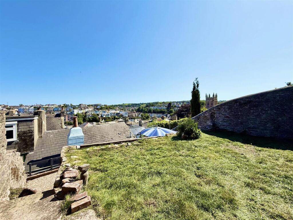 Rear Garden Top Left.jpg