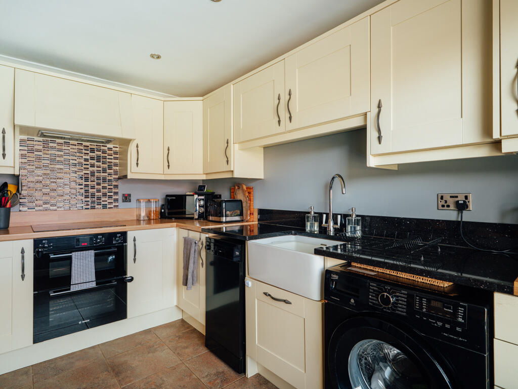 Kitchen / Breakfast Room