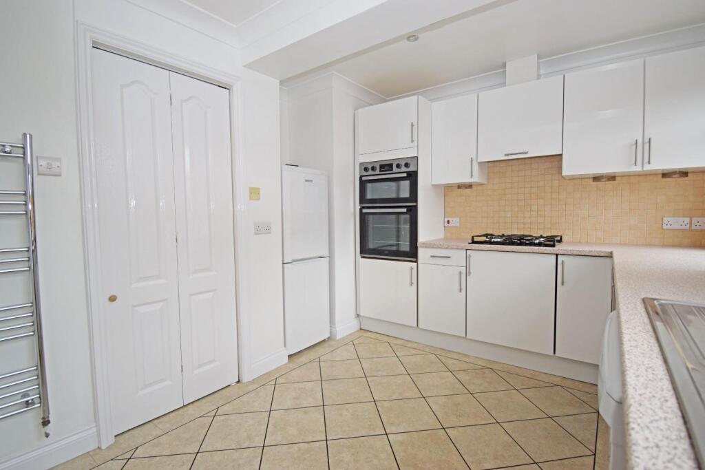 51 Birmingham Road, kitchen b.jpg