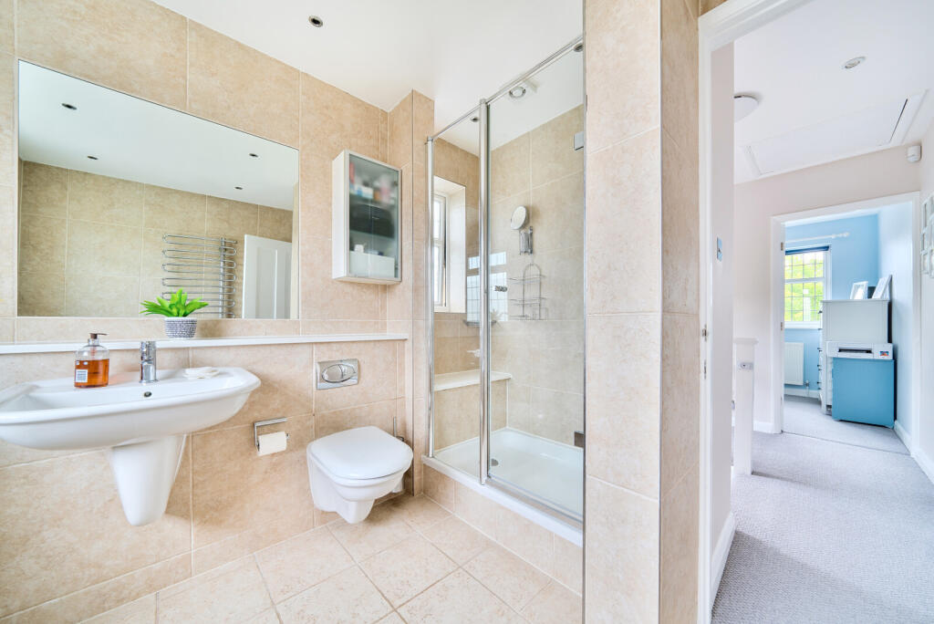 1309952-15-684aa2...