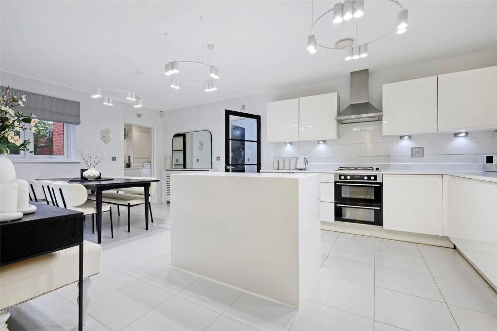 Kitchen/Breakfast
