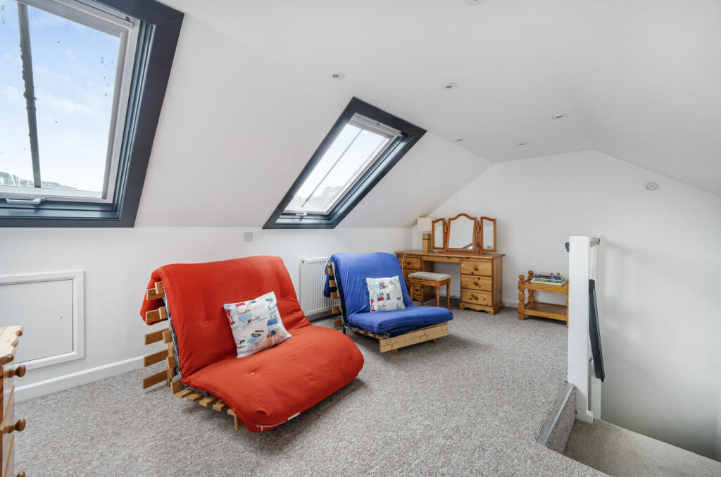 Snug/Loft Room