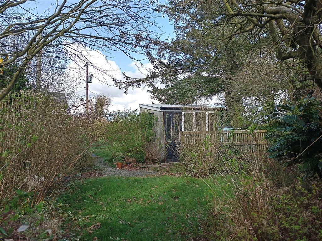 Lawned Gardens