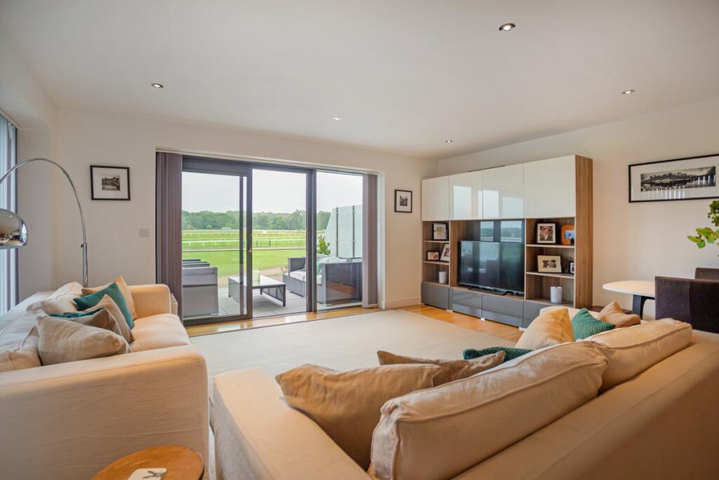 1 Cape Cross Hous...