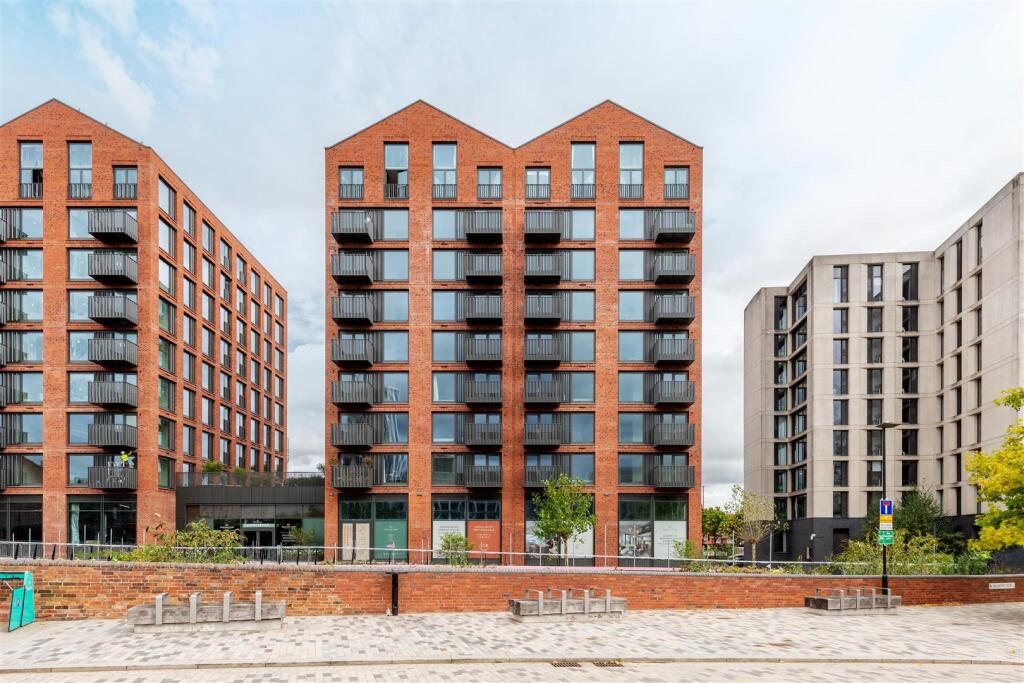 Apt. 311 Glasswater Locks_9876 (AI Edit).jpg