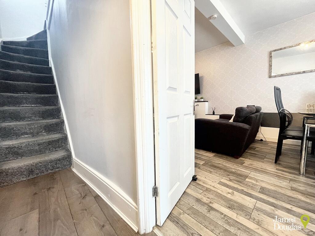 HallwayLivDin