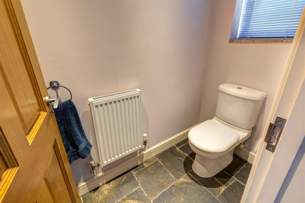3 Creswell Drive LE67 2AG