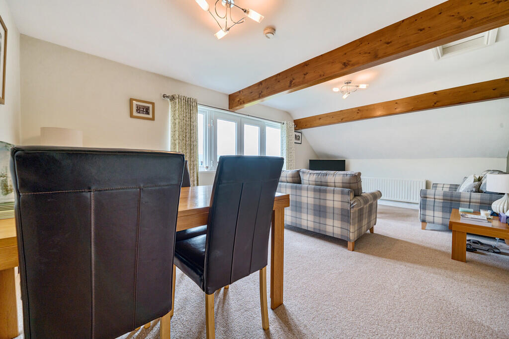 Living / Dining R...