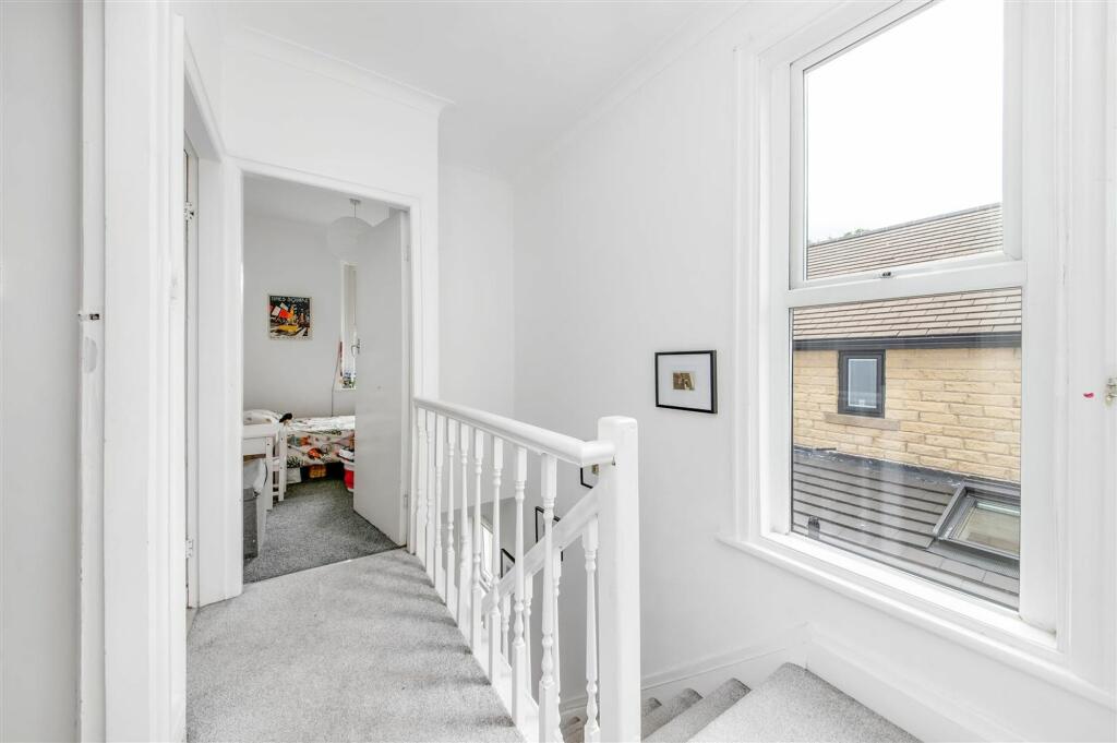 FIRST FLOOR LANDING