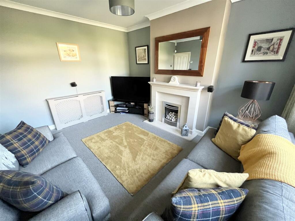 Lounge Aspect 2.jpg