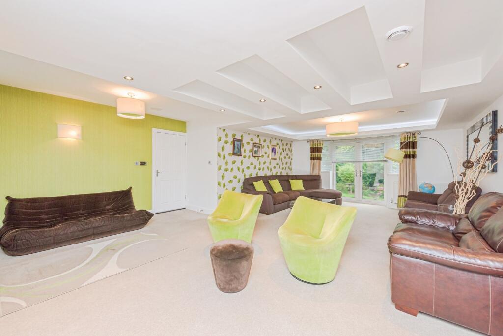 Lounge B