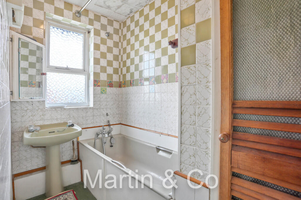 1438634113 - 2 Li...