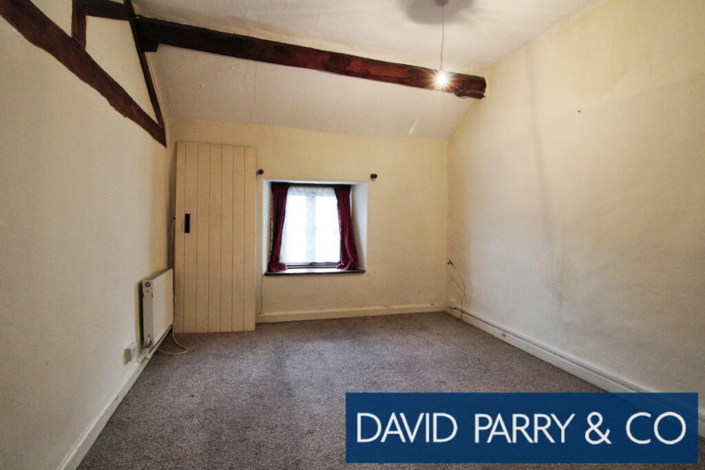 Character Mid Terrace Cottage