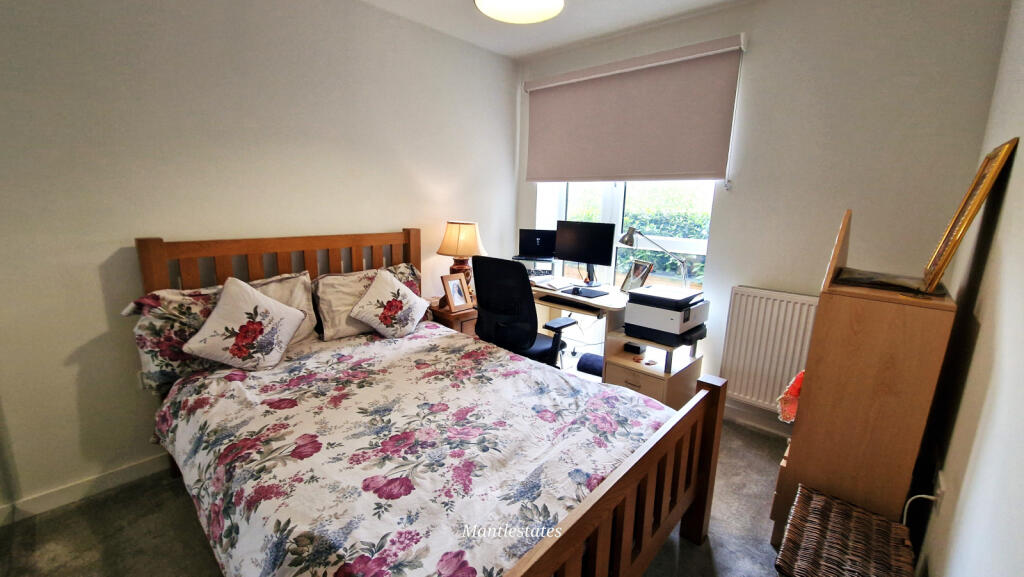 BEDROOM 2