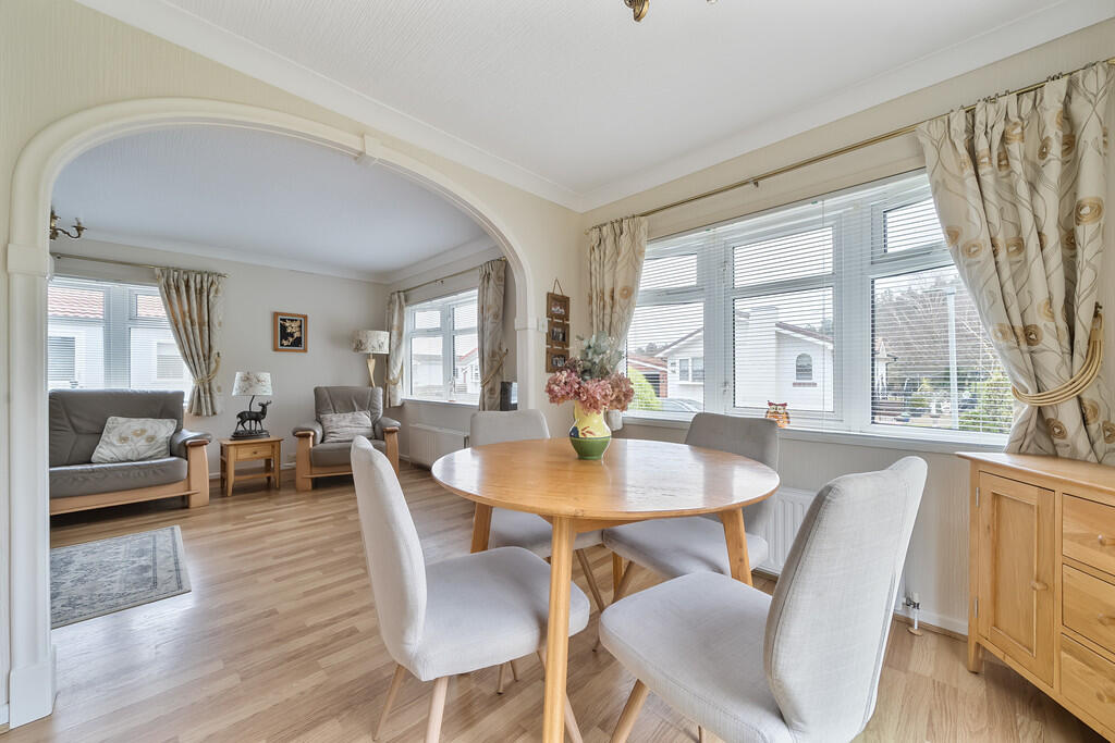 Dining Room (2)
