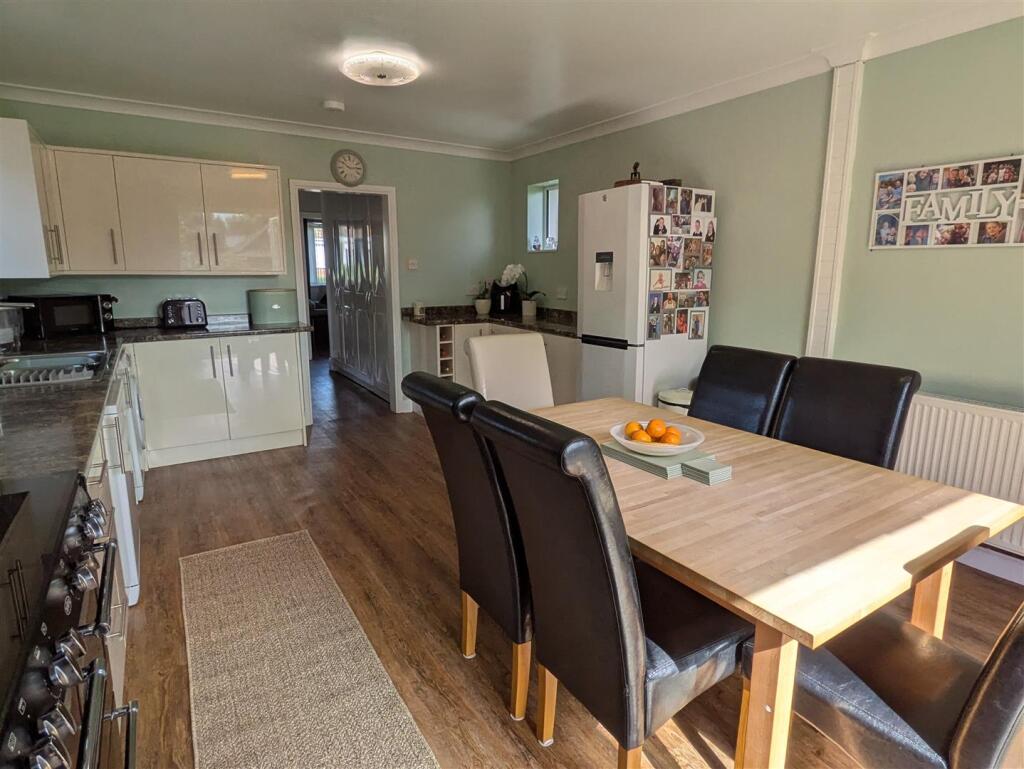Kitchen/dining room