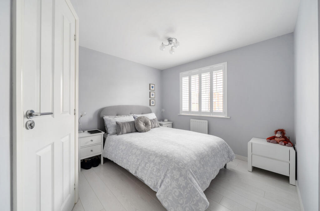 1329777-21-6888d3...