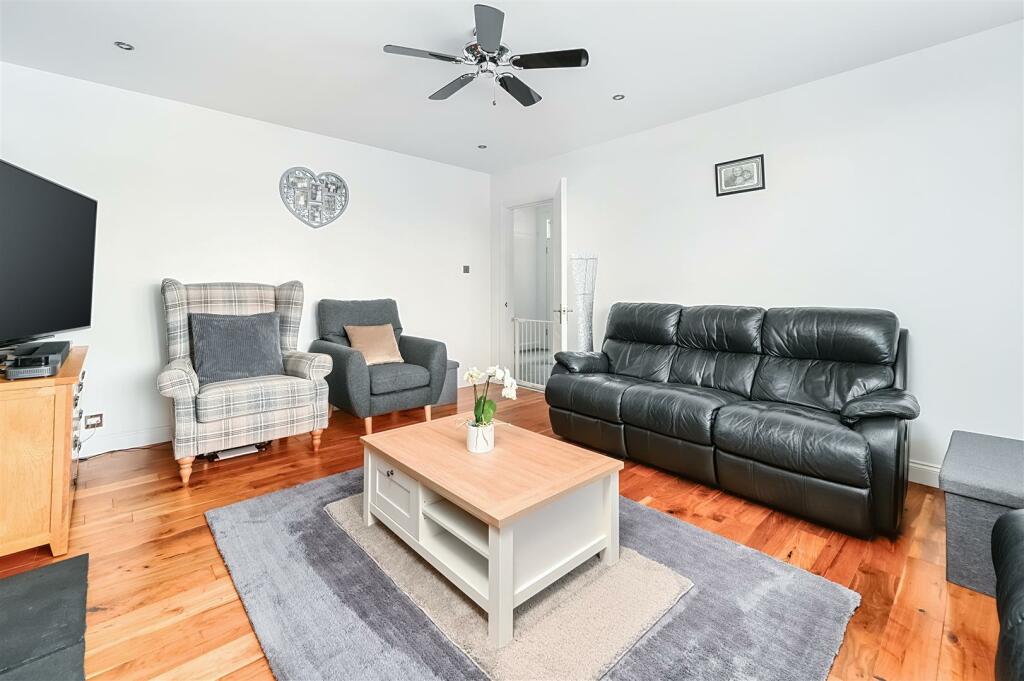 Downsway, bn42 (1).jpg