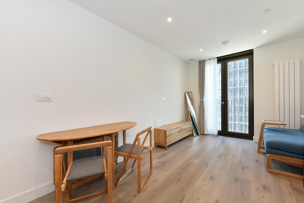 1407 Menara Point...