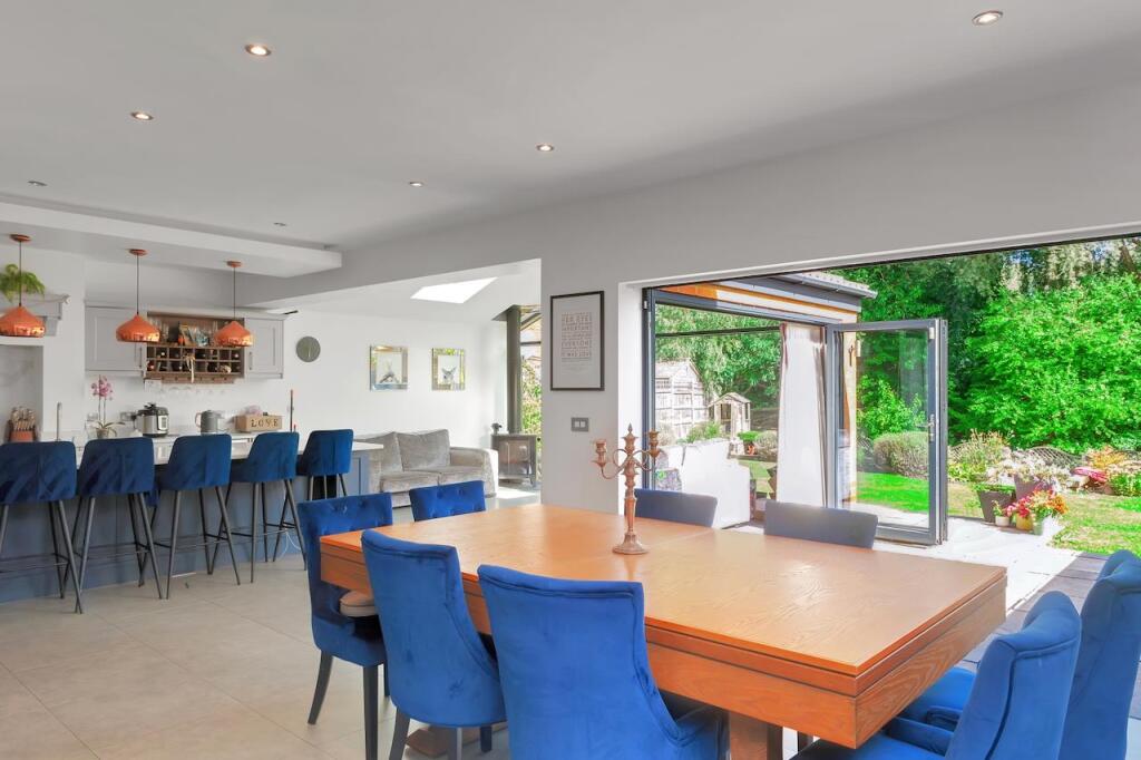 Kitchen Diner 1.jpeg