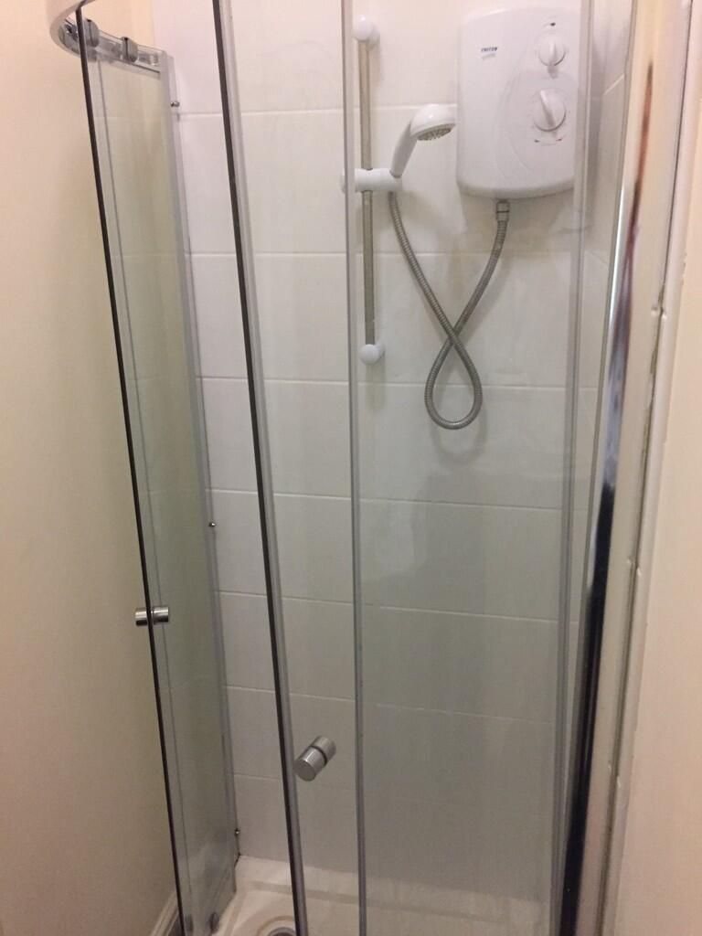 ENSUITE 2