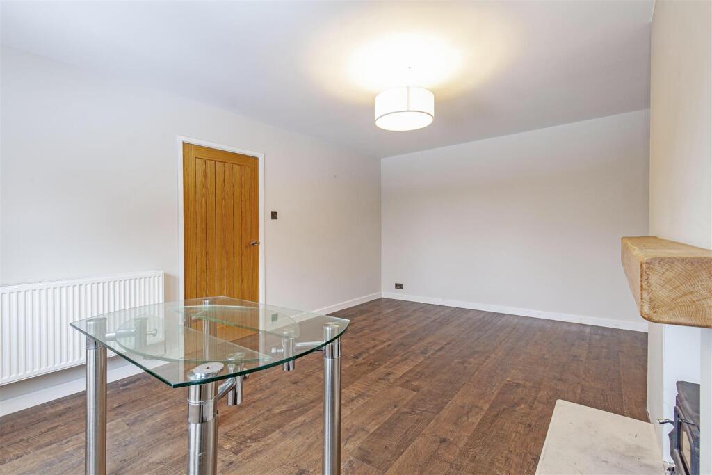 Reception Room-3.jpg