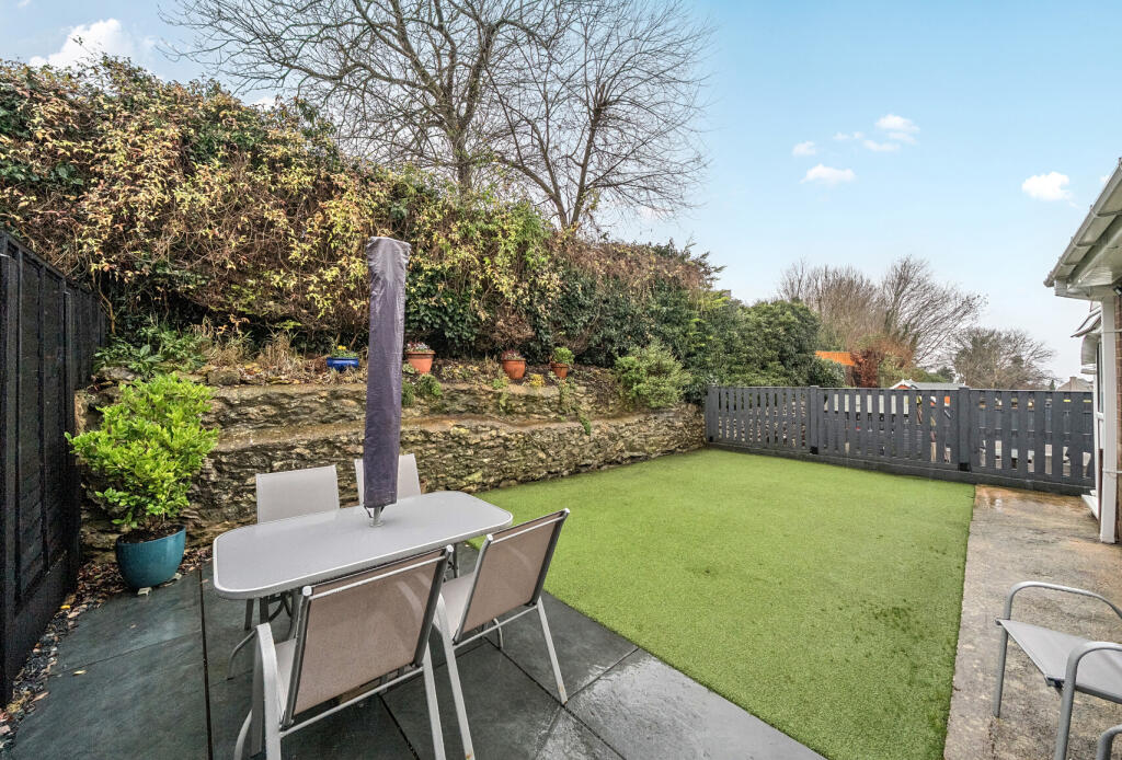 1386626-5-693ff86...