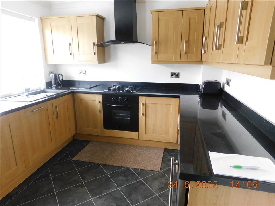 Fitted kitchen