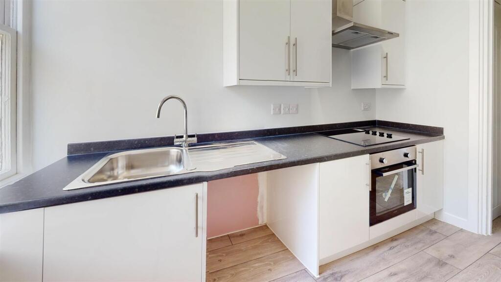 Flat-7-Trinity-Court-Trinity-Gardens-Kitchen.jpg