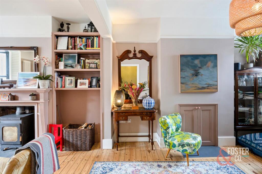 Compton Road, 20-017.JPG