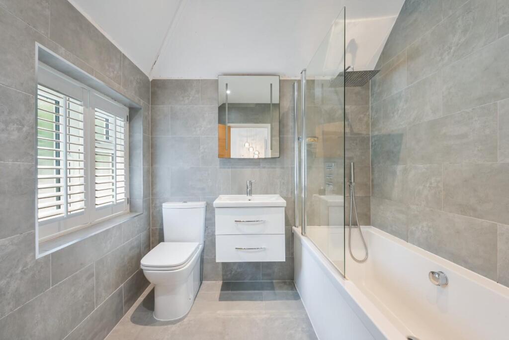 ASHURST ROAD (10).jpg