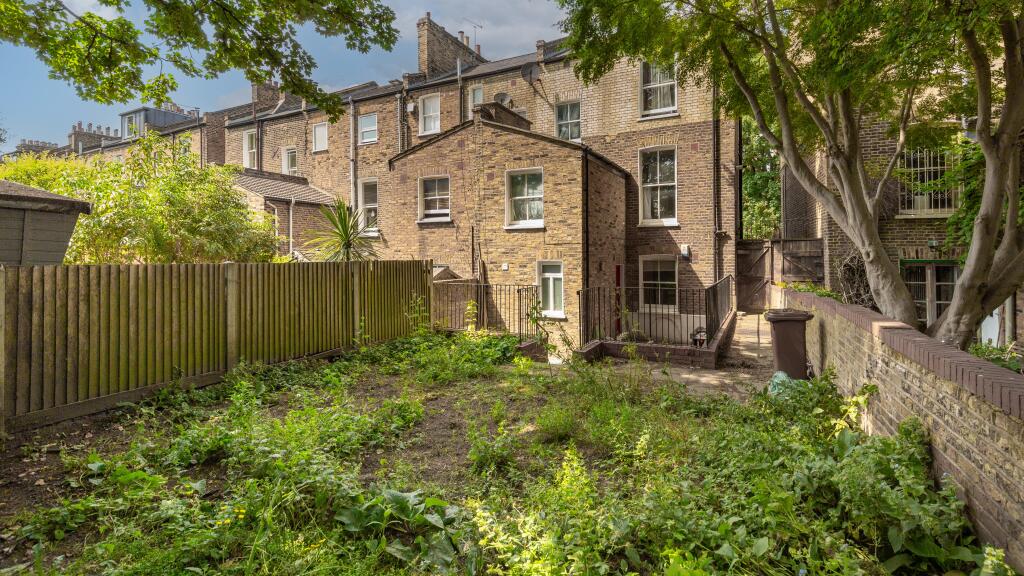 Flat A, 24 Montague Road, Hackney, London, E8 2HW