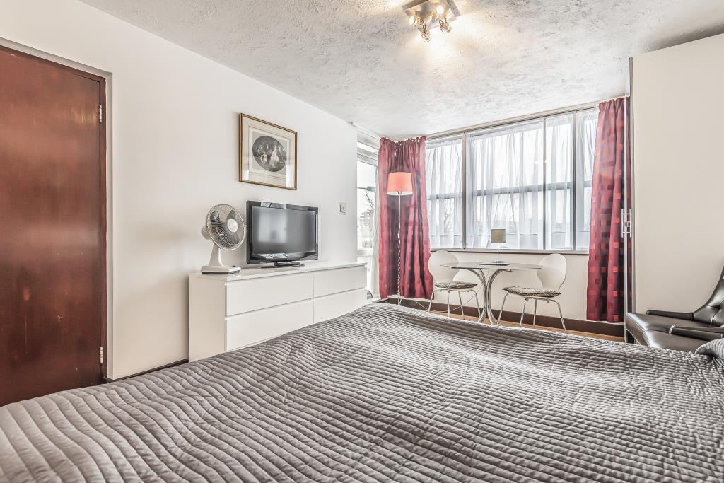 Reception Room/Bedroom