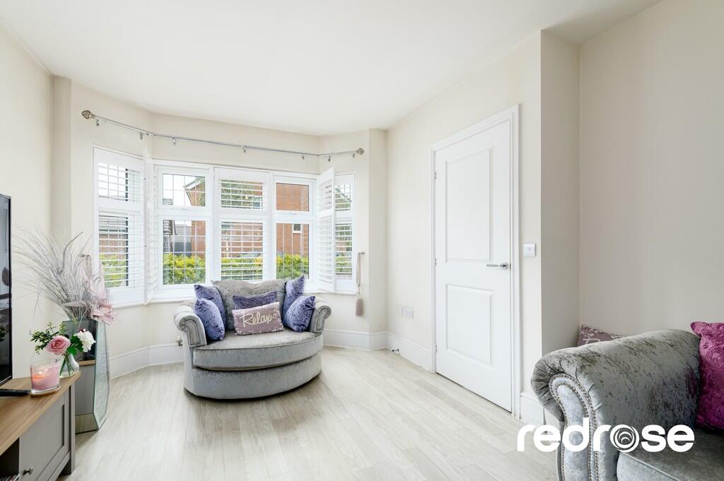 web_60 Whitley Dr...