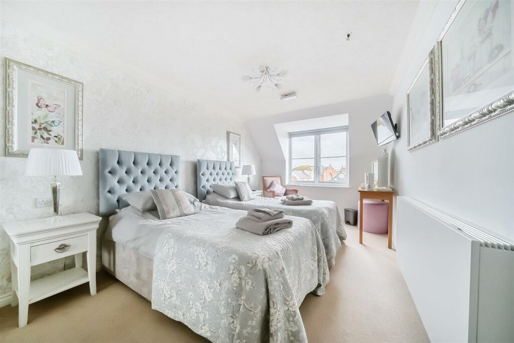 Owners Guest Suite.jpg