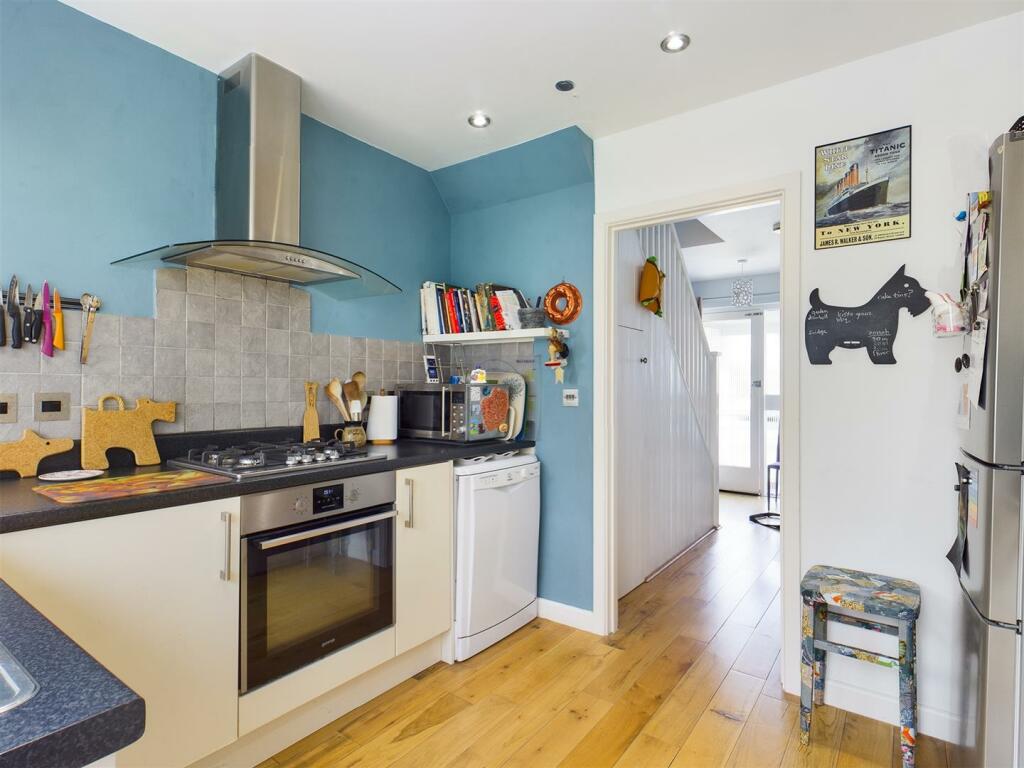 Kitchen angle