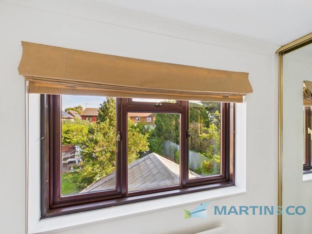 CAM02145G0-PR0077...