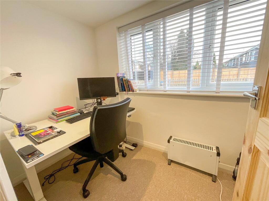 Dace, Tamworth, Staffordshire, B77