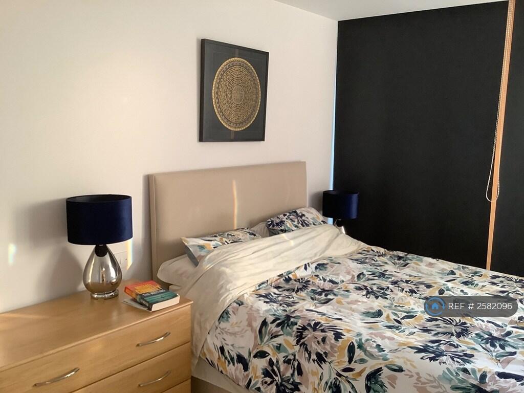Master Bedroom Also Has Sunblock Blinds