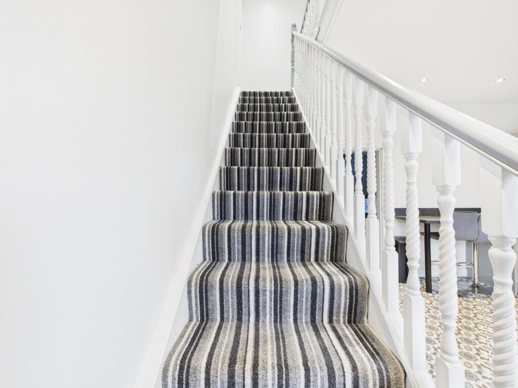 CAM03729G0-PR0141-STILL013