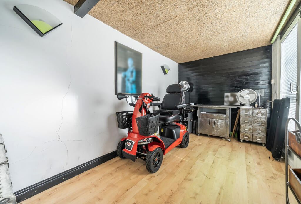 1370059-17-6900ca...