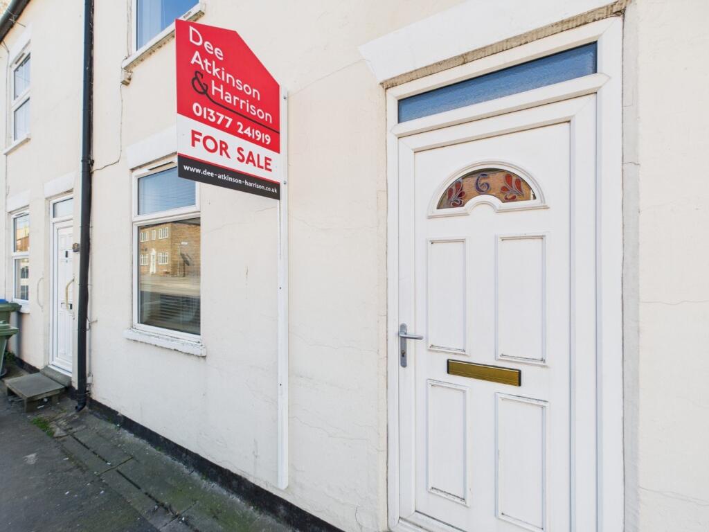 2 Bedroom Mid Terrace House - For Sale