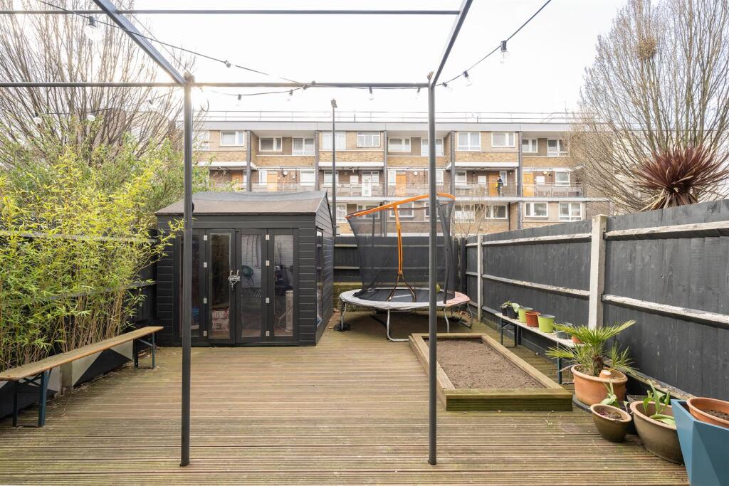 Broadhurst House, Joseph Street, E3