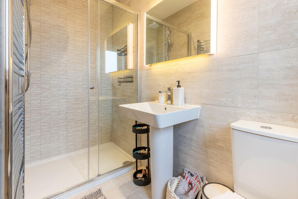 En Suite Shower R...