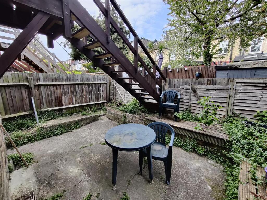 32 Kettering Street Bedroom Garden.jpg