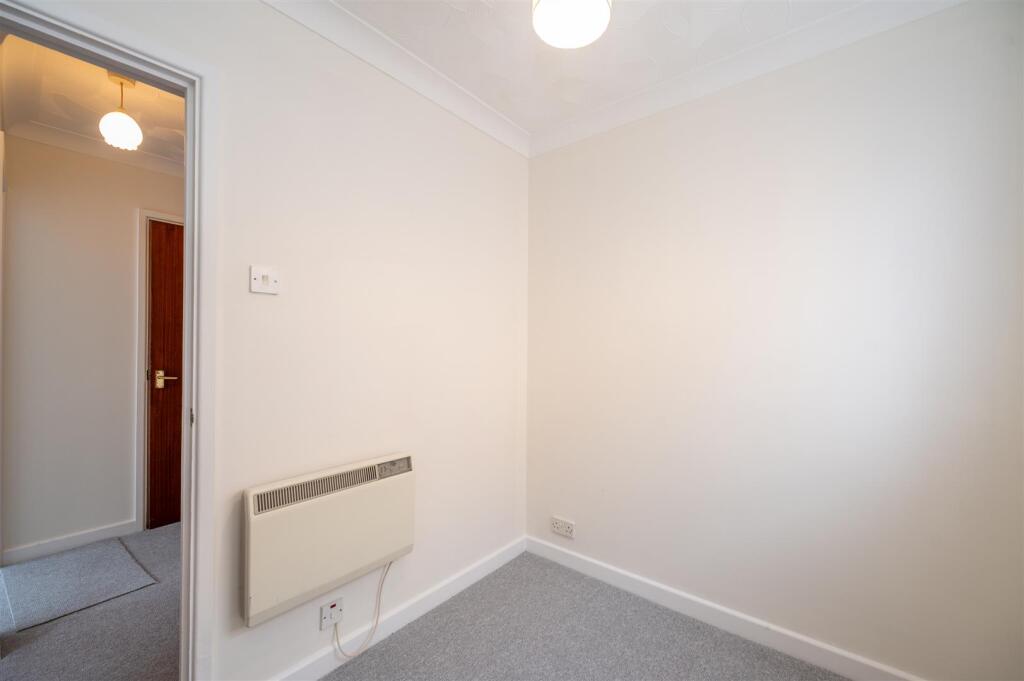 Flat 1 Regatta Court 25 14.jpg